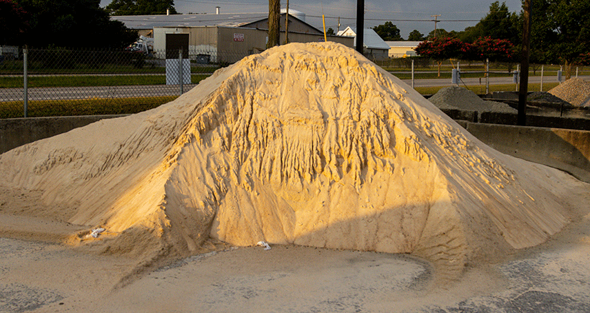 pile white masonry sand